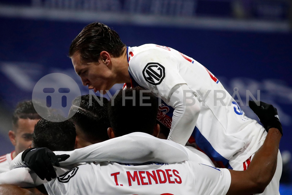 OLYMPIQUE LYONNAIS - OLYMPIQUE DE MARSEILLE (2 - 1) - Résumé - (OL - OM