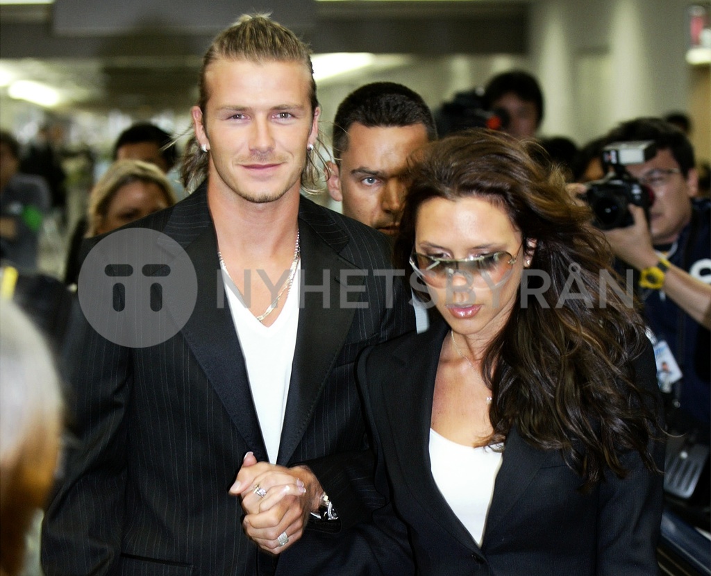 ENGLAND CAPTAIN DAVID BECKHAM AND HIS WIFE VICTORIA ARRIVE IN TOKYO