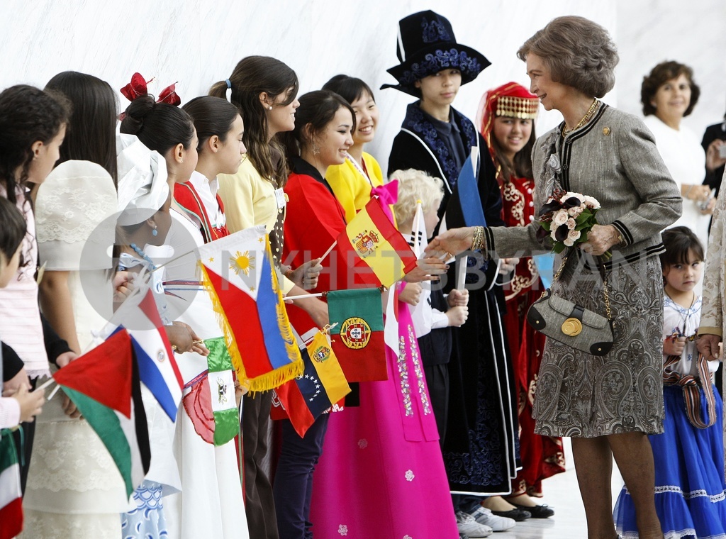 SPAIN CHARITY ROYALS