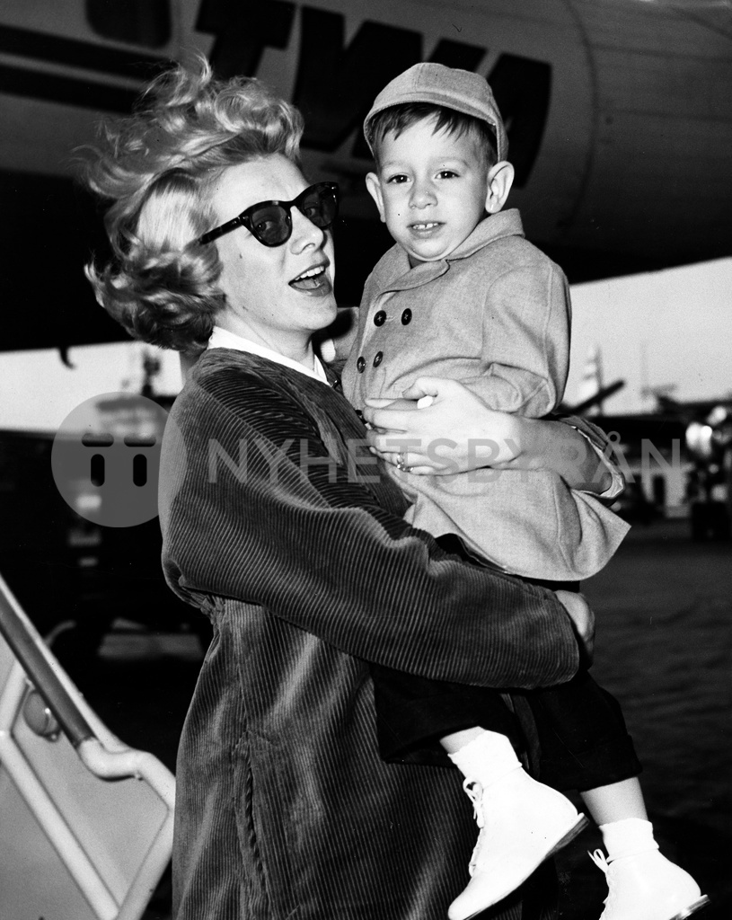 Rosemary Clooney and her son arriving in London