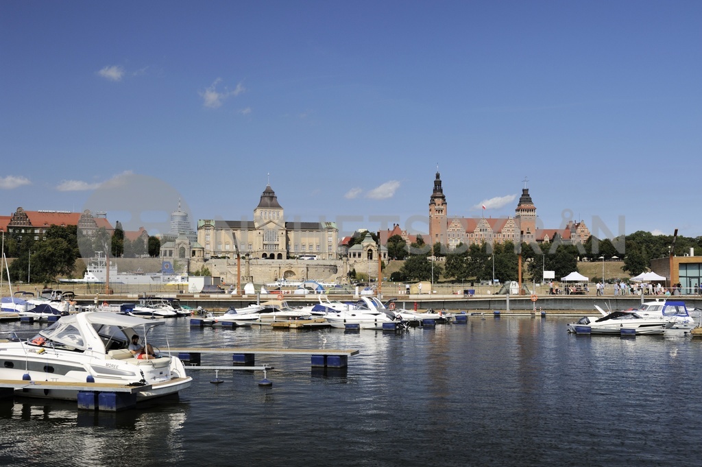 Poland west pomeranian szczecin oder tourist called old town waterfront