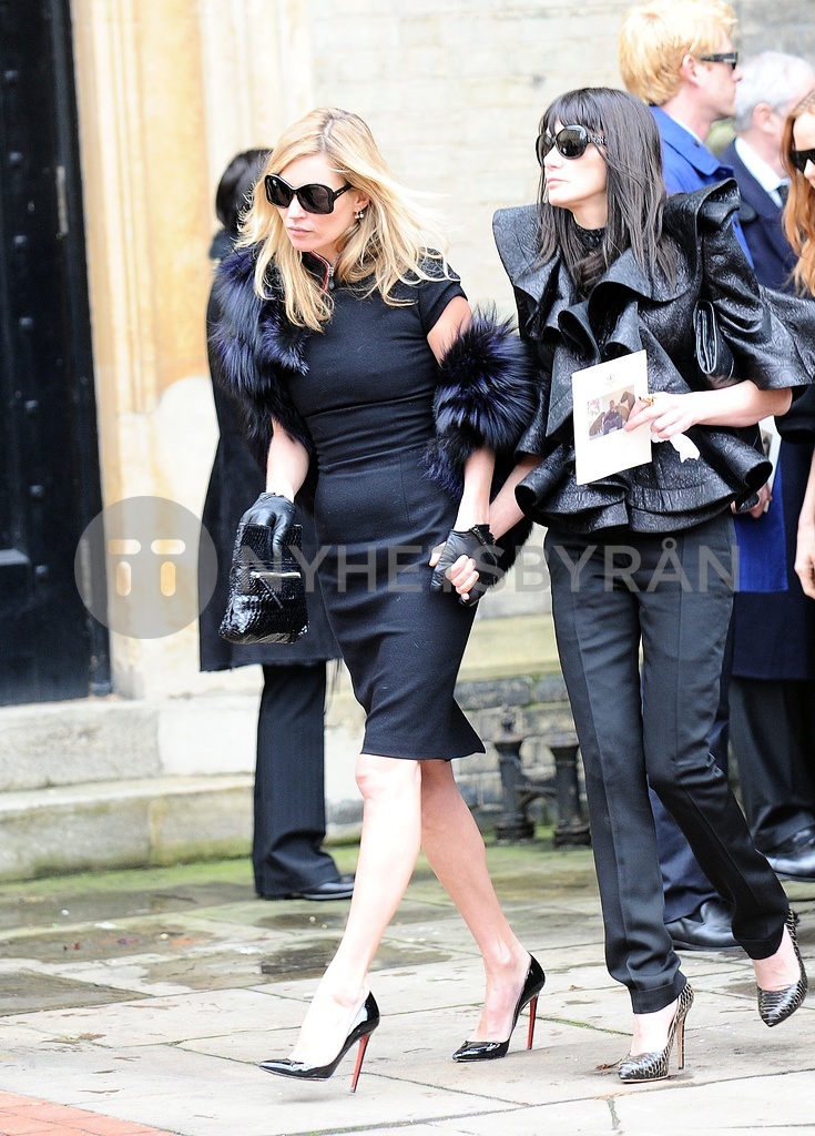 kate Moss @ Alexander McQueen's funeral